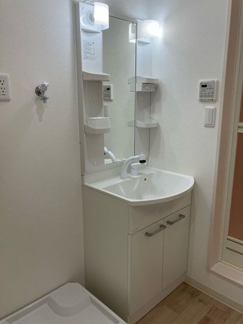 洗面設備　同仕様