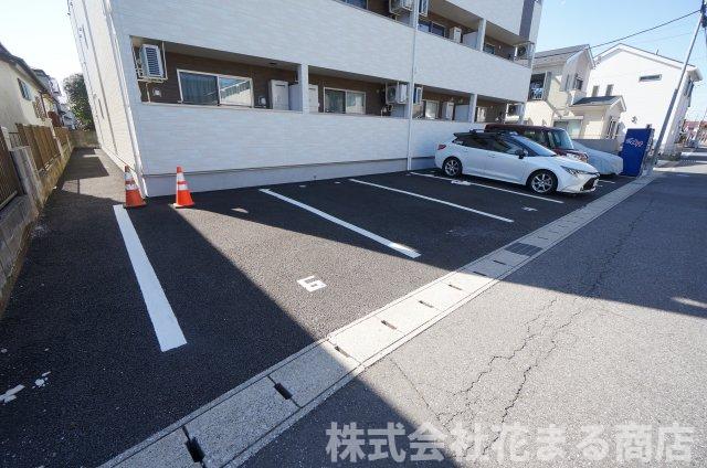 駐車場　ご見学・ご契約時の送迎可能！