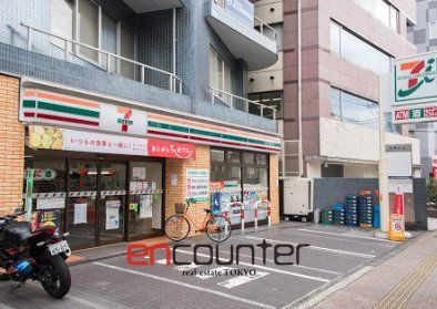 コンビニ　セブンイレブン高田馬場小滝橋店（コンビニ）まで140m
