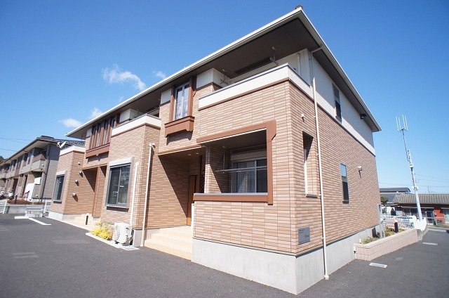 建物外観　落ち着いた雰囲気の外観です