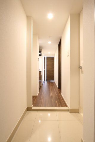 玄関　（別タイプ参考写真）AXAS西巣鴨　北区滝野川6