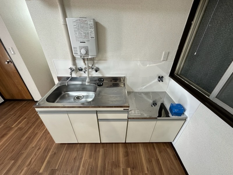 その他共有部分　2口ガスコンロ設置可キッチン　　湯沸かし器付