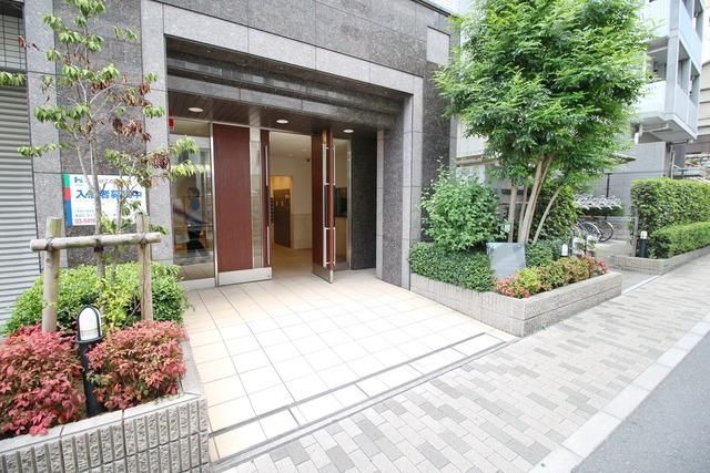 エントランス　タウンハウジングレジデンス事業部　恵比寿店・赤坂店までお問…