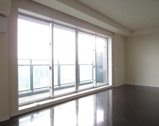 居室・リビング　※別部屋の参考写真です。