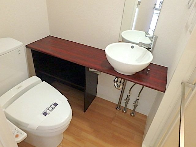 トイレ　トイレ
