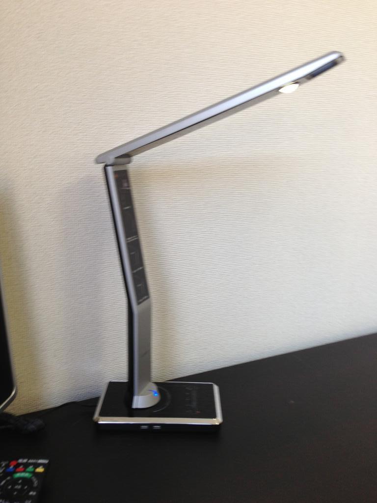 その他設備　卓上照明器具