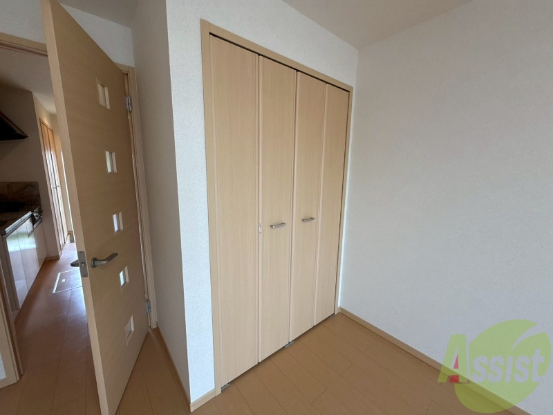 収納　収納箇所はクローゼットです。荷物はこちらにどうぞ。