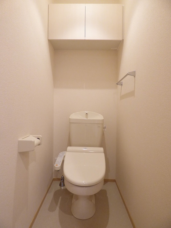 トイレ　同タイプ107号の写真になります。