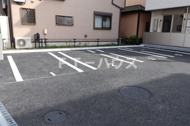 駐車場　駐車場（要空き確認）