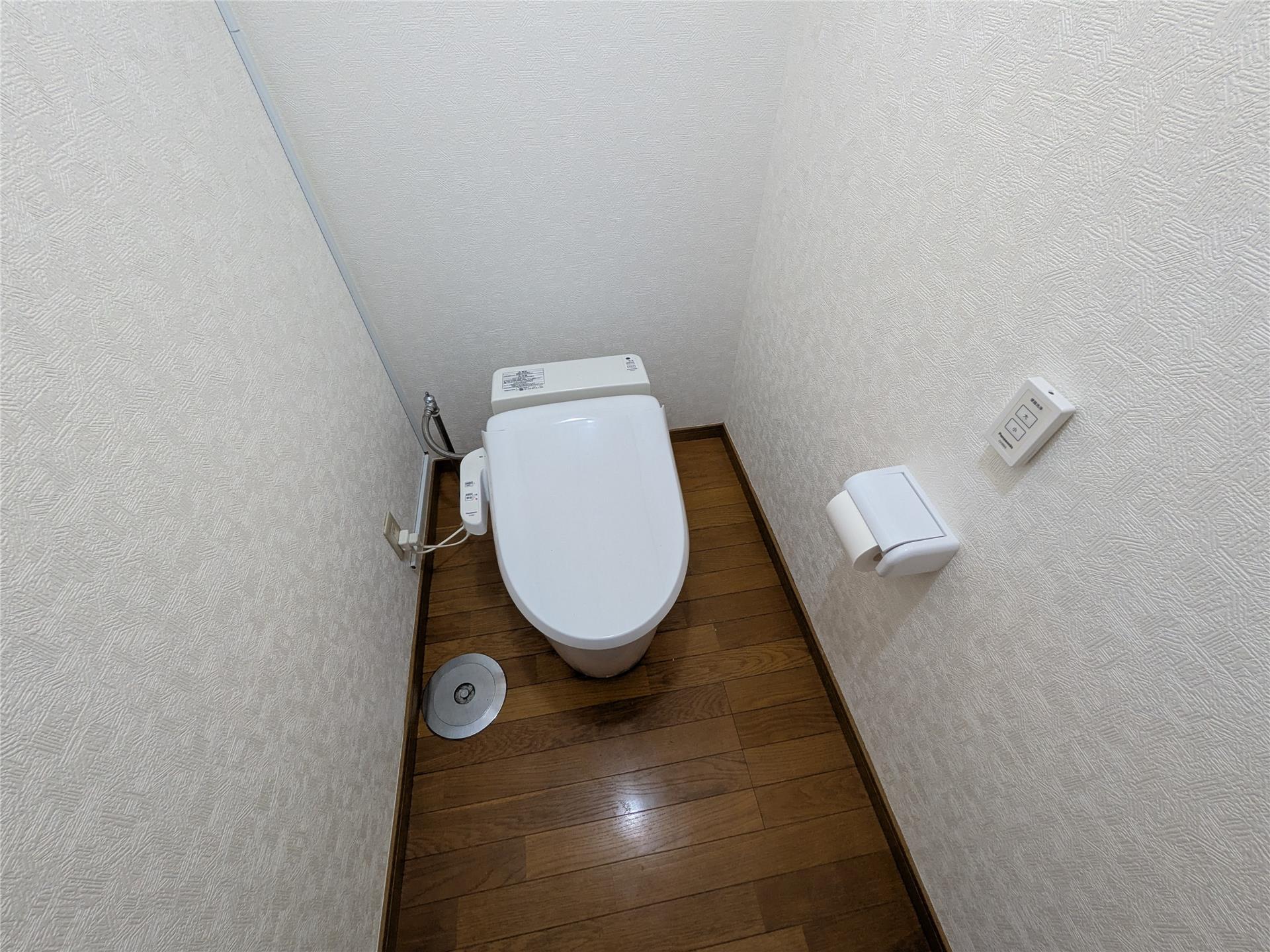 トイレ　トイレ
