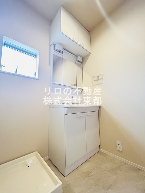 洗面設備　洗髪洗面化粧台なのでおでかけ準備もラクラクです☆