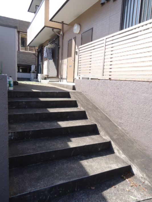 エントランス　弊社は都内全域の物件をご紹介可能です！