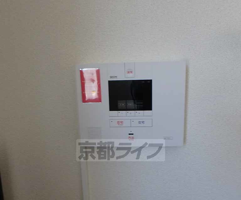 セキュリティ　鍵をかけたまま訪問者と会話ができます