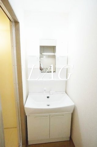 洗面設備　洗面台です。