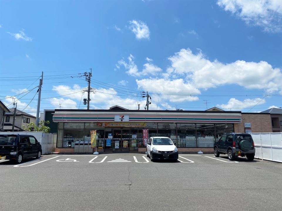 コンビニ　セブンイレブン鹿児島慈眼寺店（コンビニ）まで220m