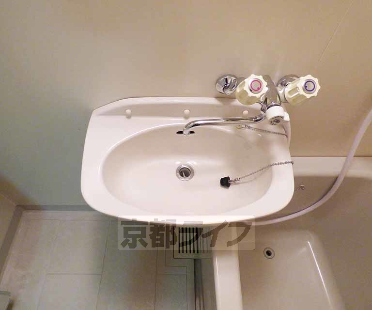 洗面設備　洗面台です。