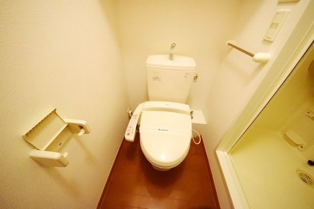 トイレ　★嬉しいシャワートイレです★