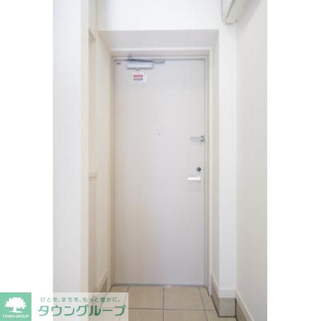 玄関　※写真は同タイプ住戸です。
