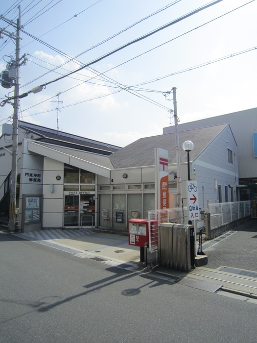 コンビニ　門真沖町郵便局（コンビニ）まで252m