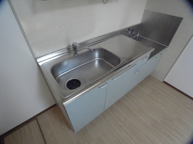 キッチン　写真は同マンションの別のお部屋のものです
