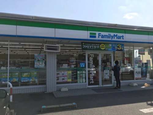 コンビニ　ファミリーマート 甲西日枝店（コンビニ）まで2007m