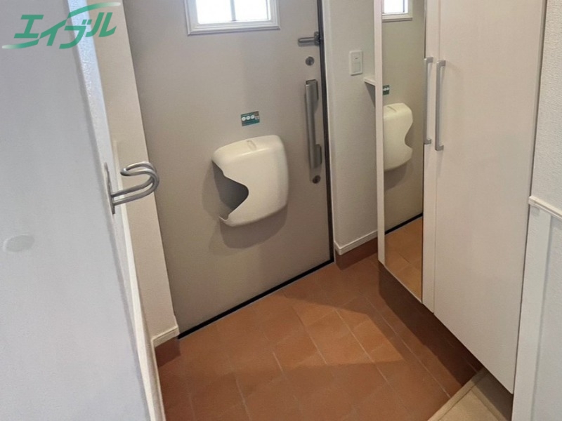 玄関　同型参考写真