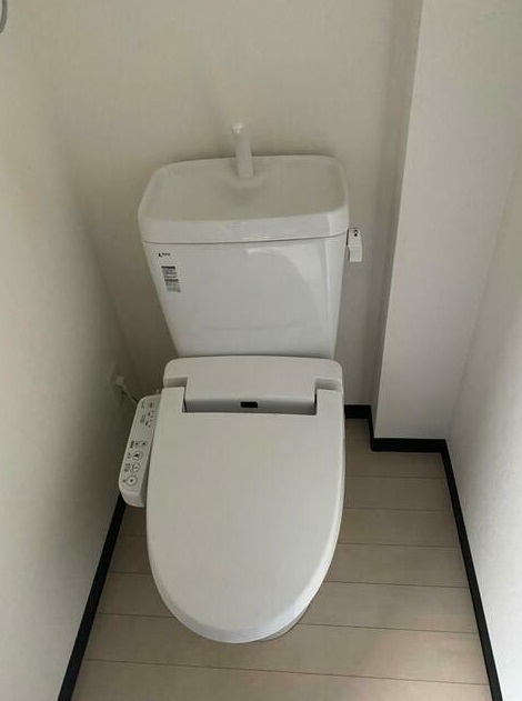 トイレ　別部屋参考写真