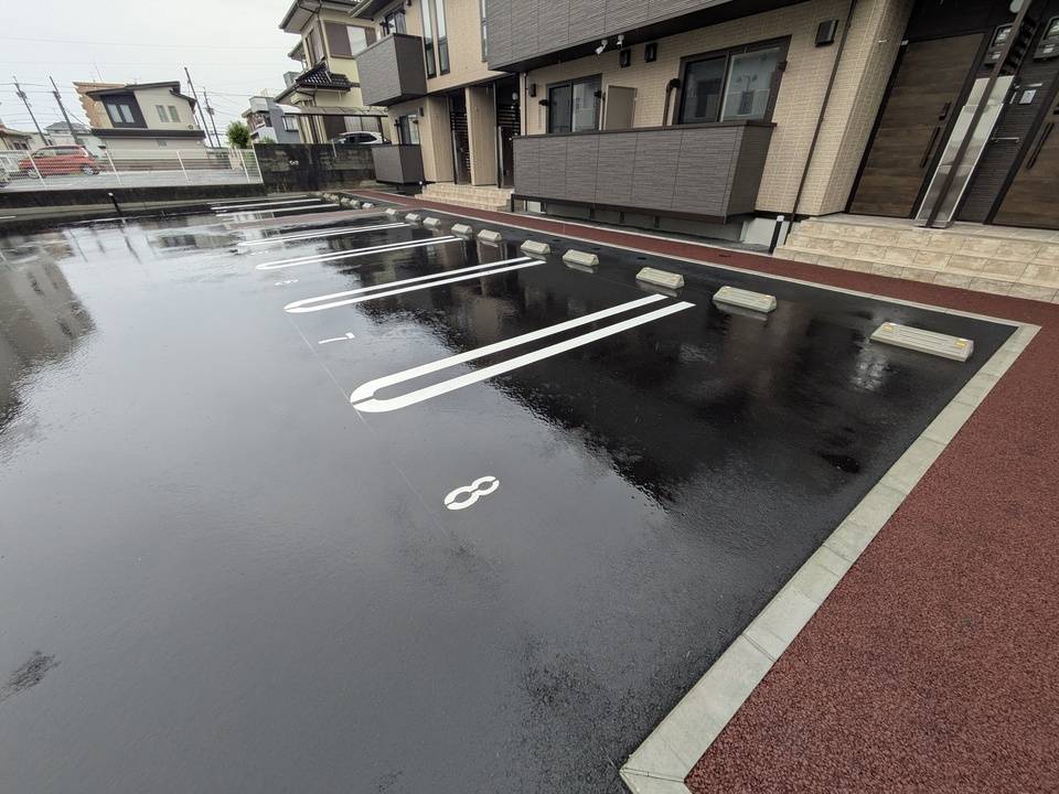 駐車場　駐車場