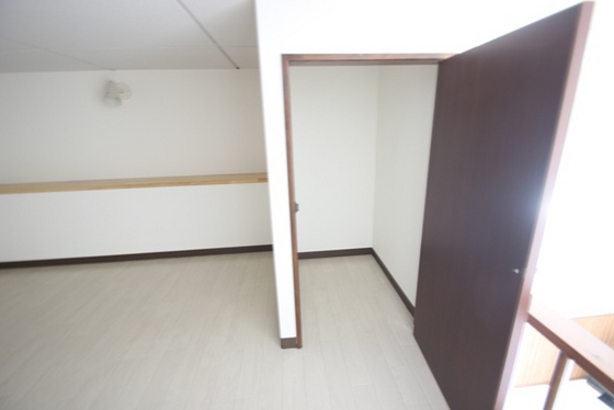 収納　※別部屋の写真です