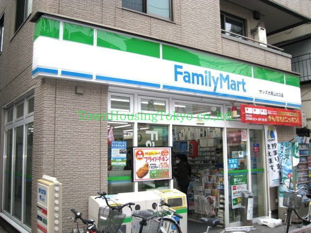 コンビニ　ファミリーマート（コンビニ）まで390m