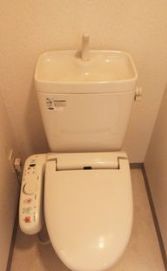 トイレ　落ち着いたトイレです