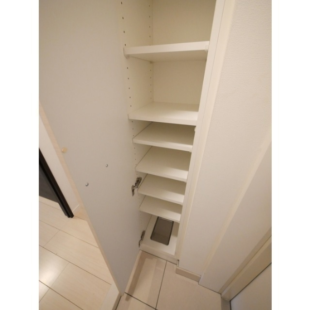 収納　シューズボックス※別部屋参考写真
