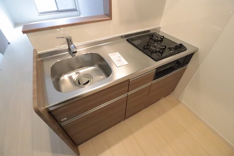 キッチン　退去予定のため別部屋写真使用