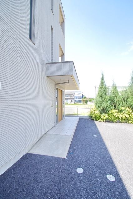 エントランス　★お部屋探しはタウンハウジング稲田堤店まで★