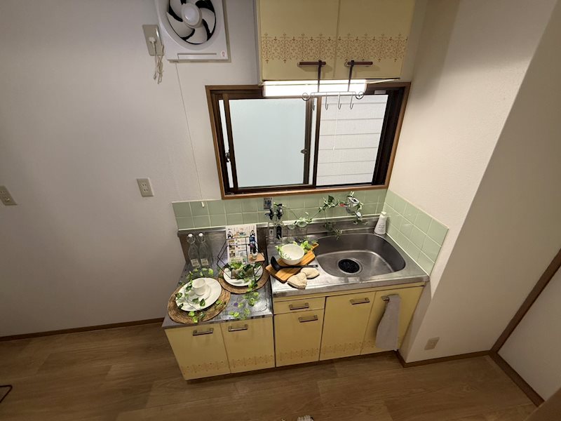 キッチン　同建物同号室の室内写真です。(202号室)