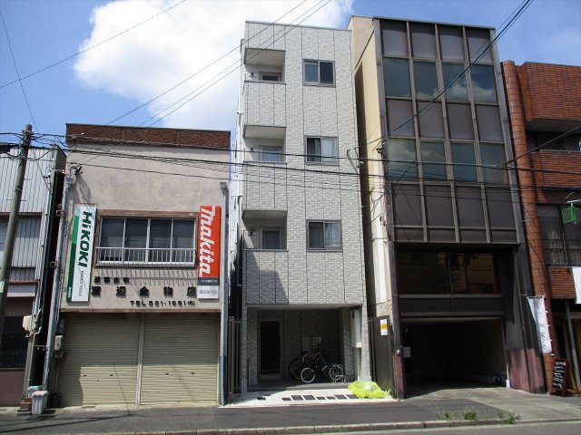 建物外観　トミテラス