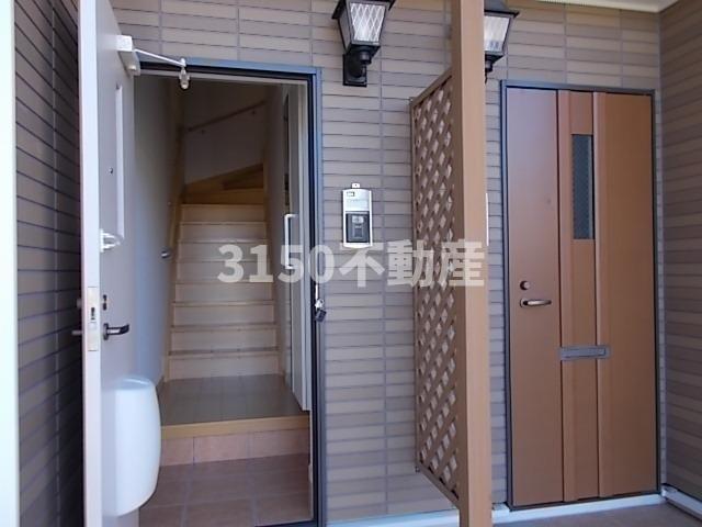 玄関　収納もある玄関です