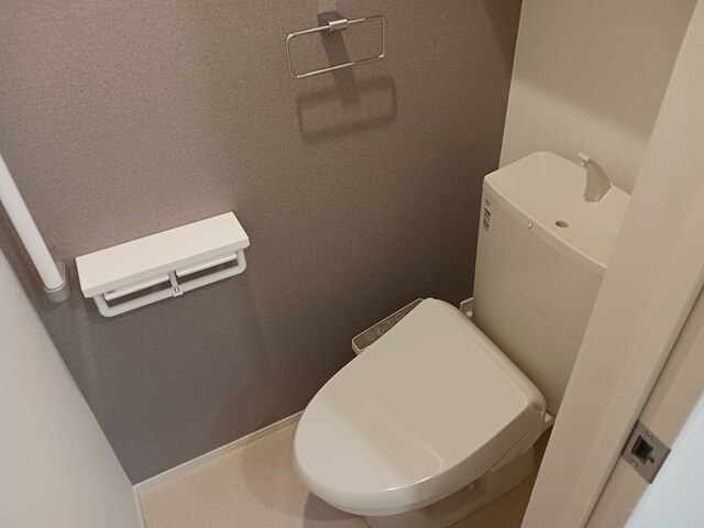 トイレ　シンプルで使いやすいトイレです