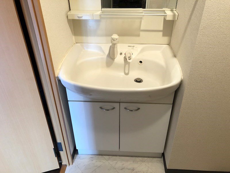 洗面設備　同じ間取りの別部屋の写真です