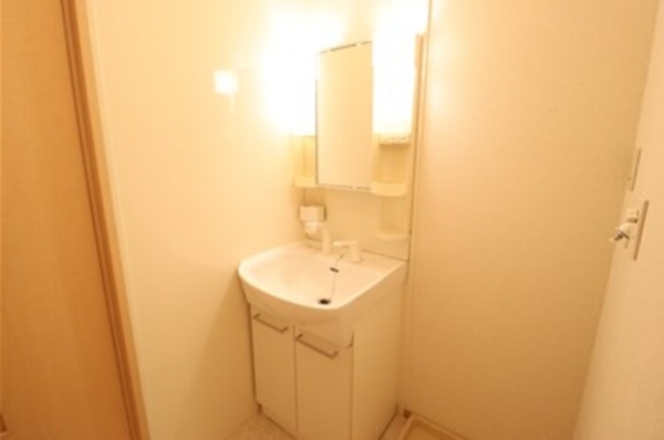 洗面設備　同建物別部屋写真