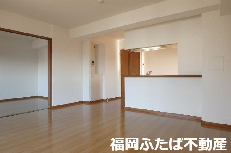 サンライト キャッスルの居間写真