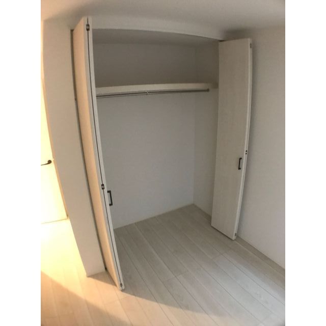 収納　洋室６帖