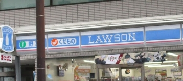 コンビニ　ローソン神田明神店（コンビニ）まで43m