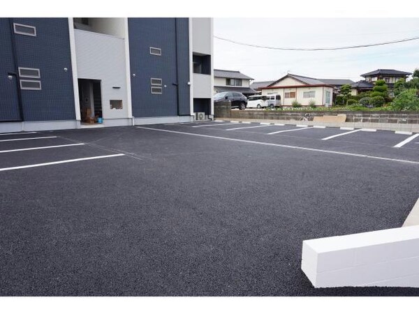 駐車場　カースペースがあります