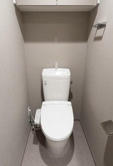 トイレ　※別部屋の参考写真です。