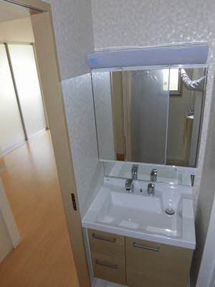洗面設備　※他号室の写真です