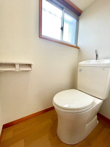 トイレ　清潔感があるトイレになります