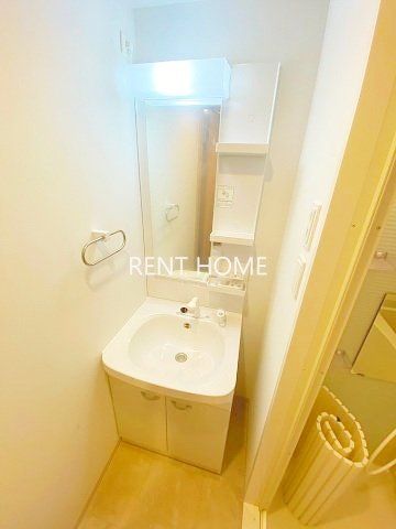 洗面設備　独立洗面台です。