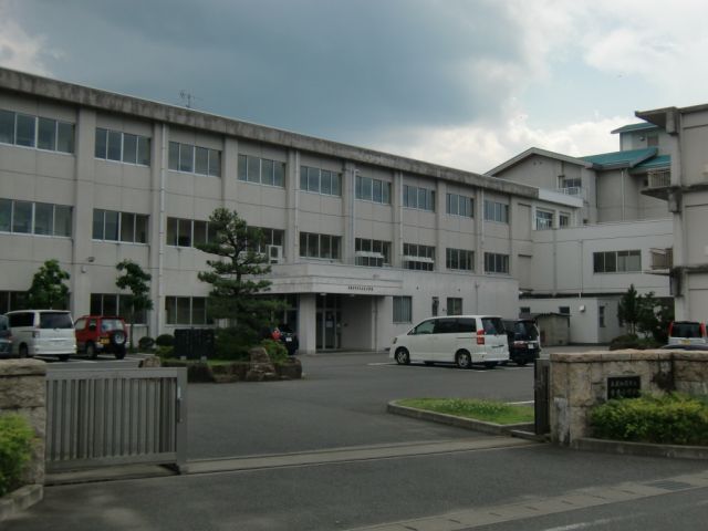 小学校　市立古井小学校（小学校）まで2023m