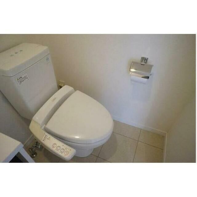 トイレ　※同仕様写真含む